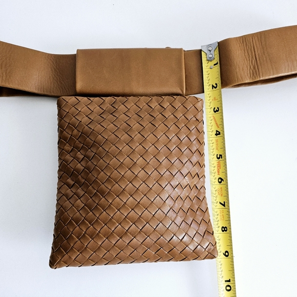 Bottega Veneta Brown Woven Belt Bag - Picture 4 of 12